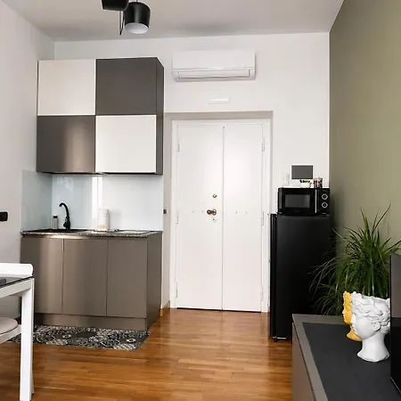 Apartment Leonard Vatican House