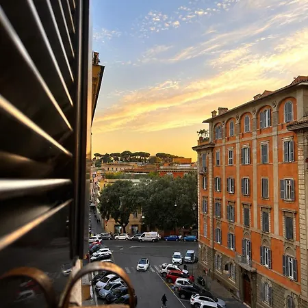 Leonard Vatican House Roma
