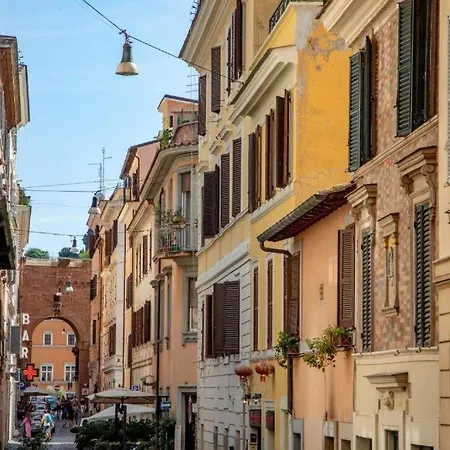 Leonard Vatican House * Rome